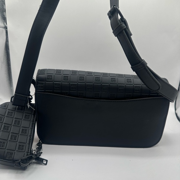 NWT black embossed Steve Madden shoulder/ crossbody bag with coin purse - Picture 2 of 6